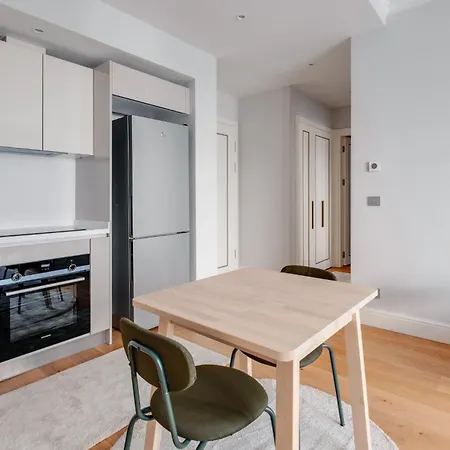 Modern Flat 5 Min To Metro On Istiklal Avenue Apartmán
